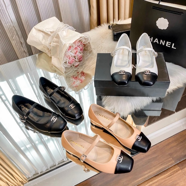 Rhinestones Fashion Leather Flat Shoes