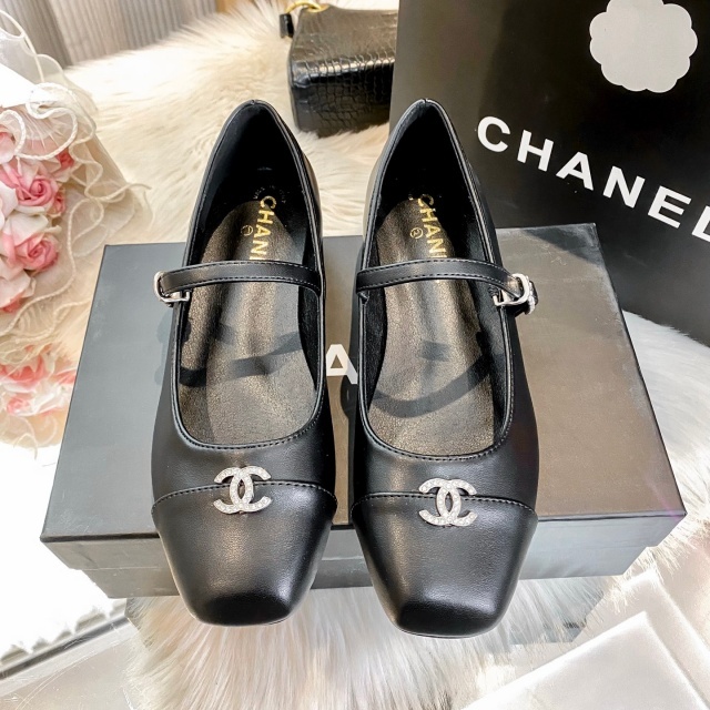 Rhinestones Fashion Leather Flat Shoes