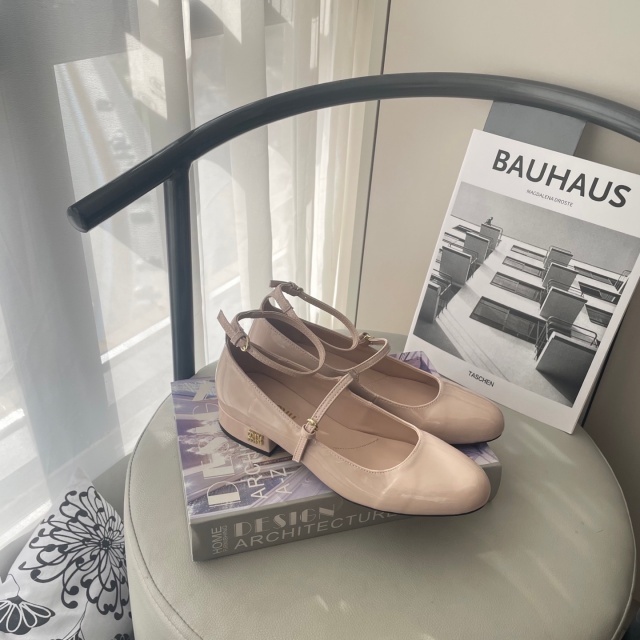 Ankle Strap Fashion Women Leather Shoes