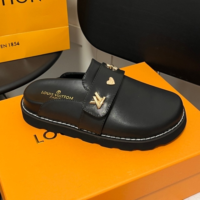 Fashion Metal Logo Women Casual Slides