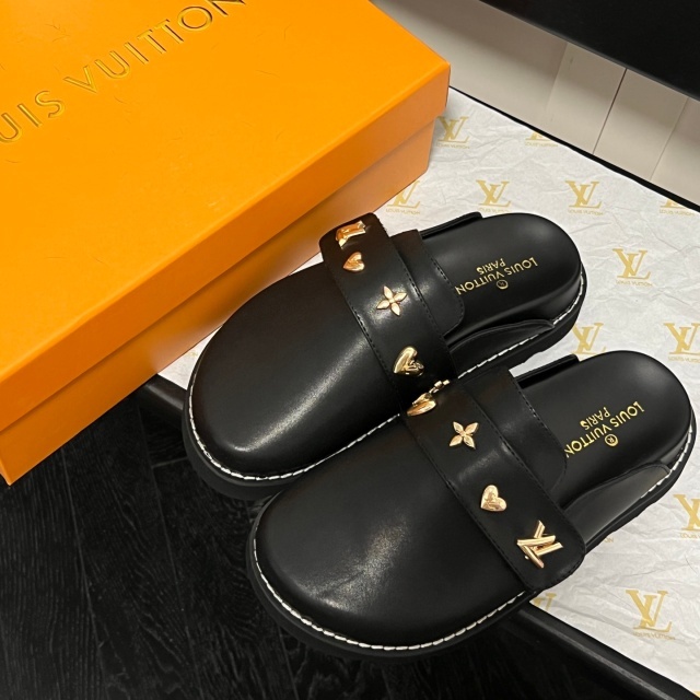 Fashion Metal Logo Women Casual Slides