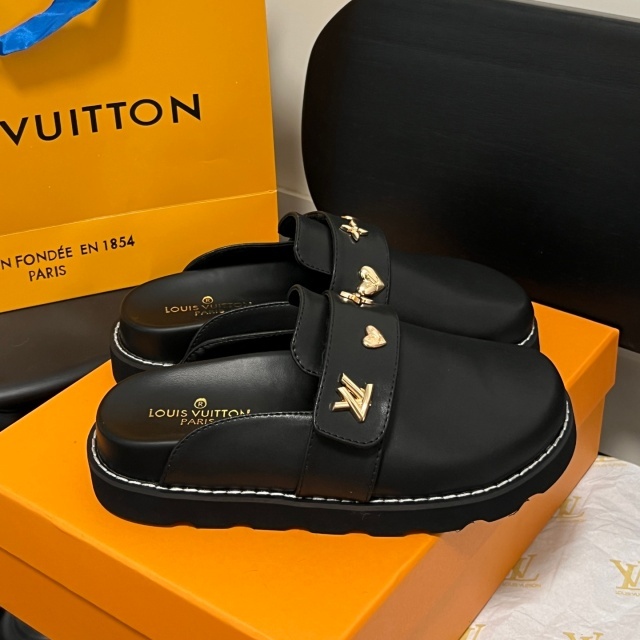 Fashion Metal Logo Women Casual Slides