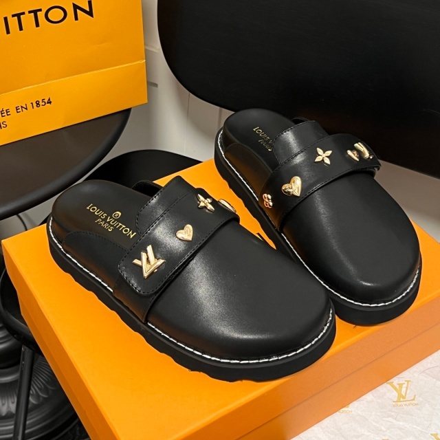 Fashion Metal Logo Women Casual Slides