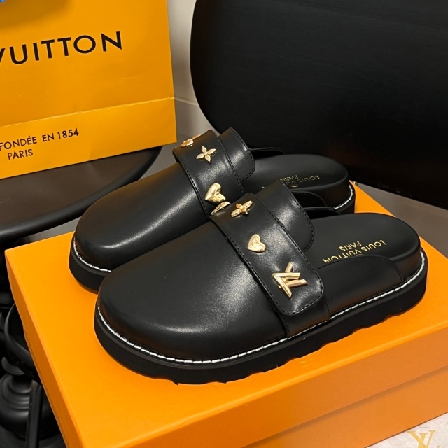 Fashion Metal Logo Women Casual Slides