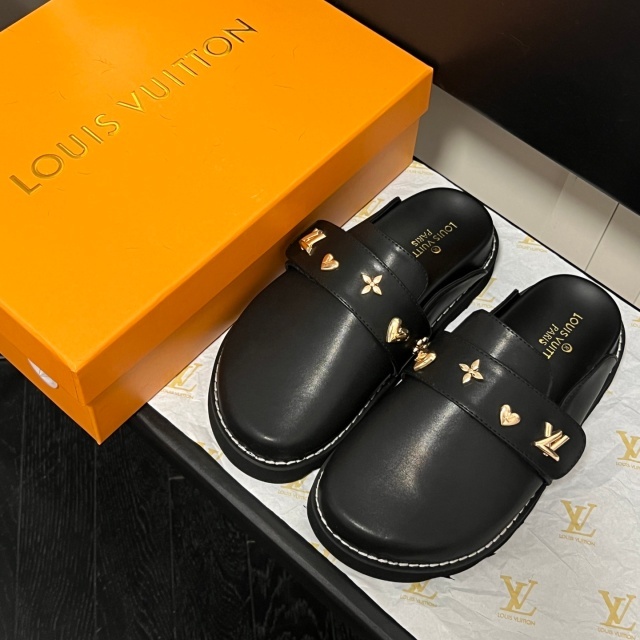 Fashion Metal Logo Women Casual Slides