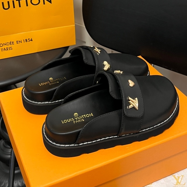 Fashion Metal Logo Women Casual Slides