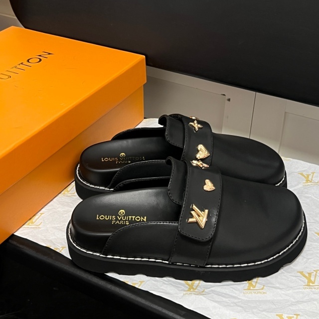Fashion Metal Logo Women Casual Slides