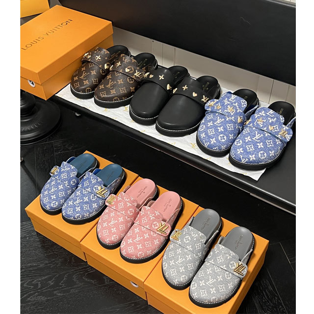 Fashion Metal Logo Women Casual Slides