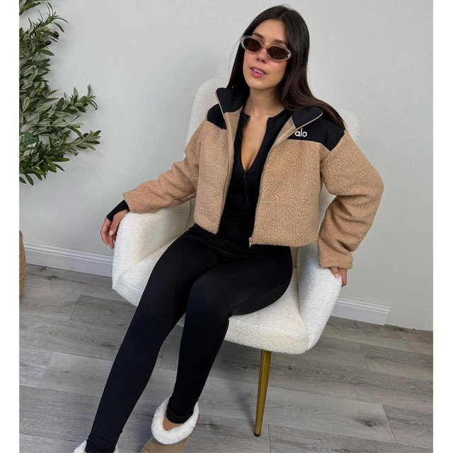 Fashion Embroidery Women Zipper Furry Coat