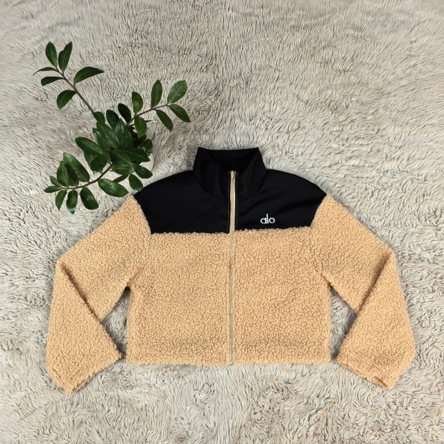 Fashion Embroidery Women Zipper Furry Coat