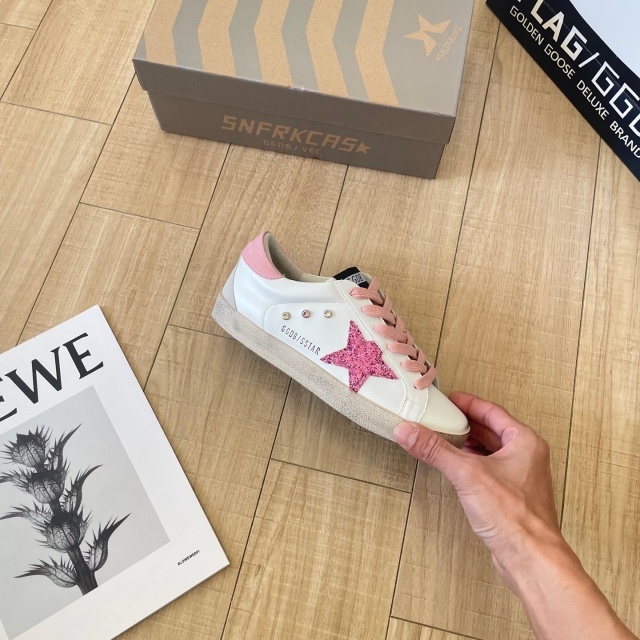 Fashion Couple Rhinestones Sneakers