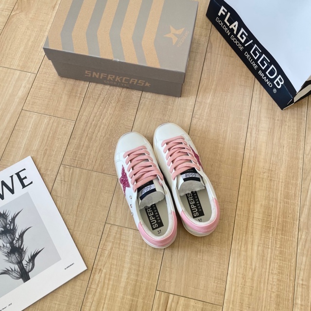 Fashion Couple Rhinestones Sneakers