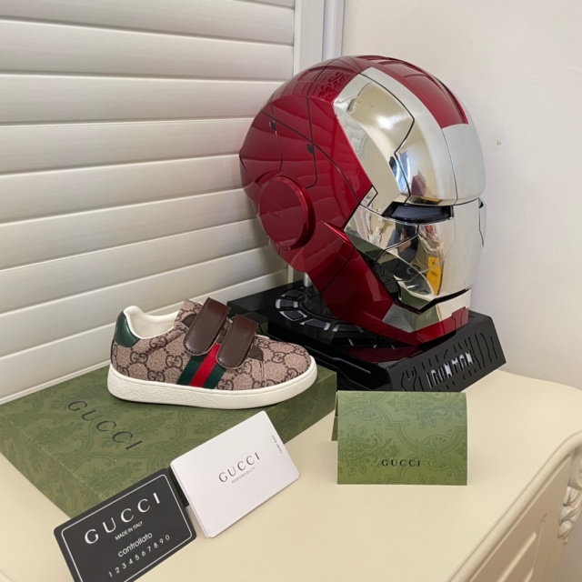 Fashion Design Children Velcro Sneakers