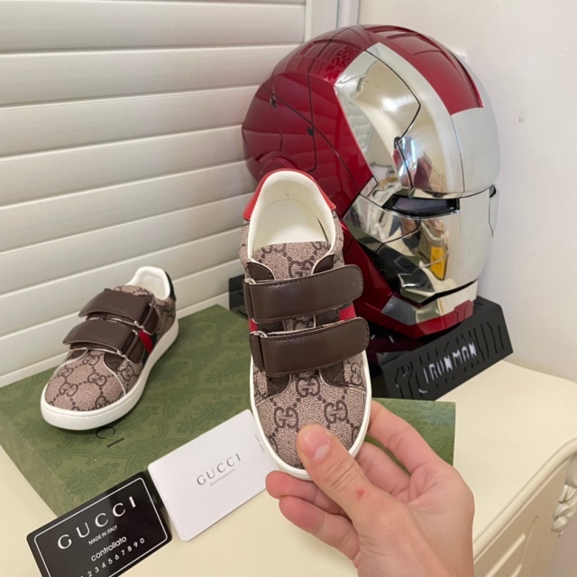 Fashion Design Children Velcro Sneakers