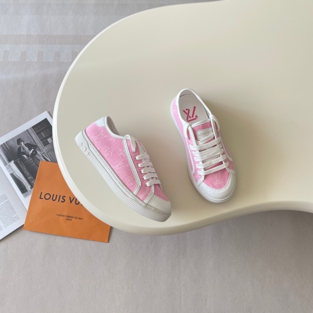 Fashion Design Women Lace-Up Sneakers