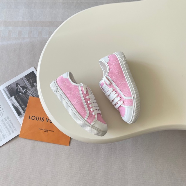 Fashion Design Women Lace-Up Sneakers