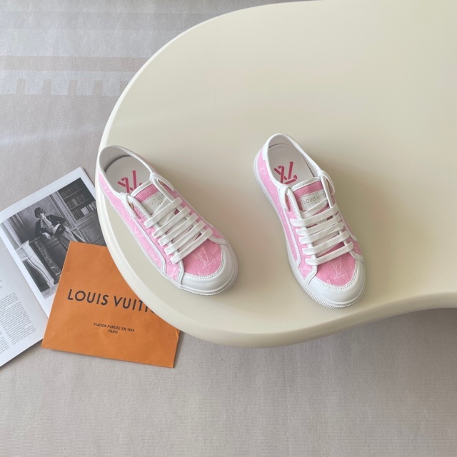 Fashion Design Women Lace-Up Sneakers