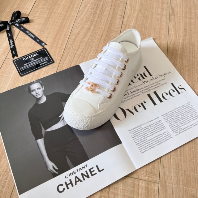 Fashion Logo Women Casual Sneakers