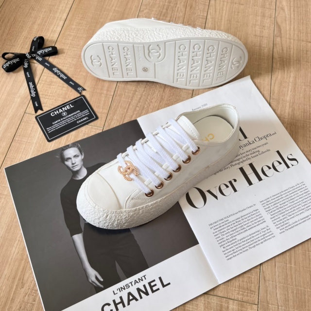Fashion Logo Women Casual Sneakers