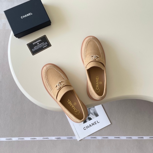 Fashion Logo Women Suede Flat Shoes