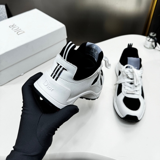 Luxury Fashion Lace-Up Casual Couple Sneakers