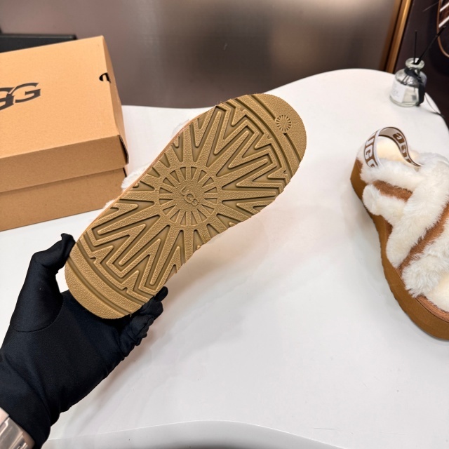 Luxury Style Winter Fashion Women Furry Slides