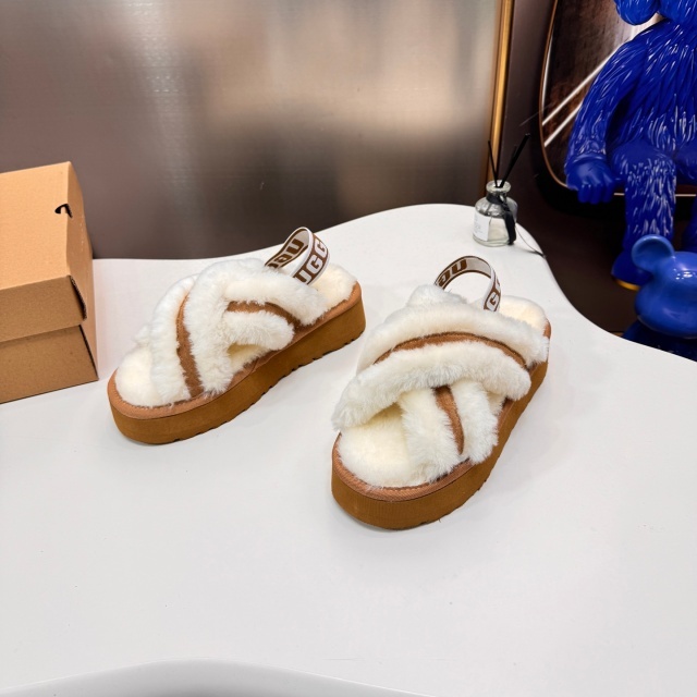 Luxury Style Winter Fashion Women Furry Slides