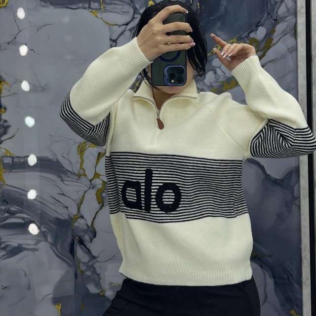 Knit Pullover Zipper Sweater Top