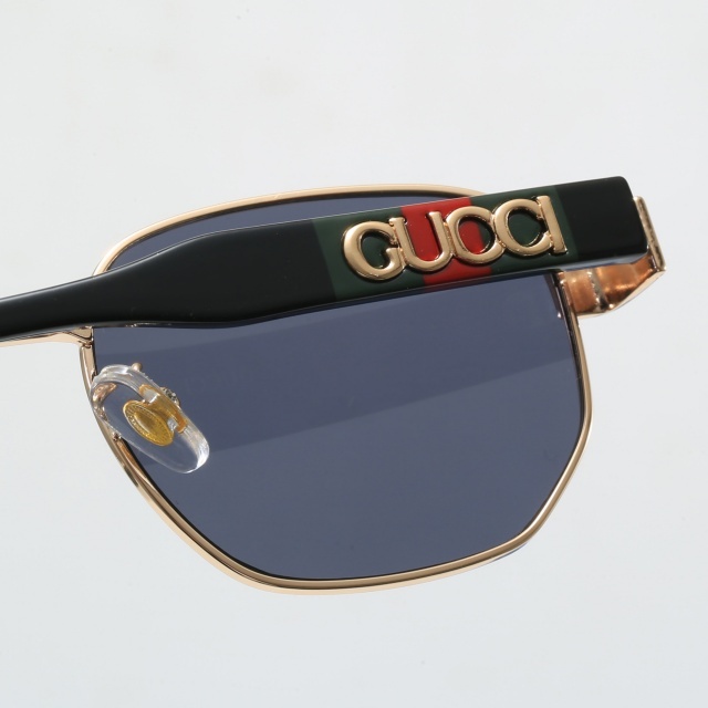 Luxury Fashion Metal Frame Unisex Glasses