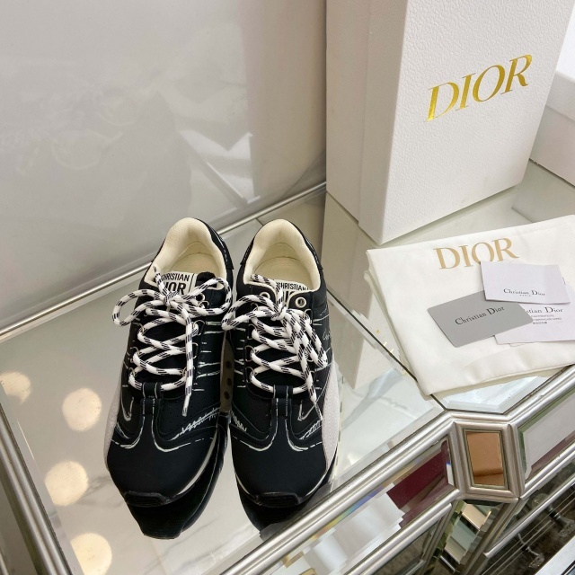 Fashion Lace-Up Women Luxury Sneakers