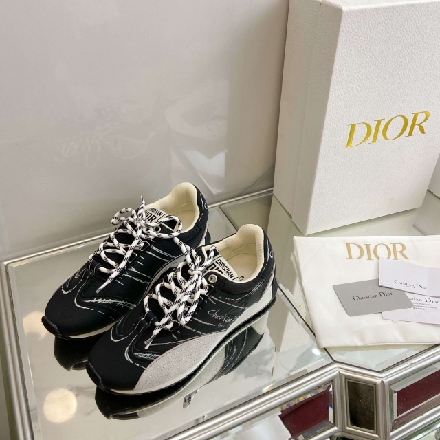 Fashion Lace-Up Women Luxury Sneakers