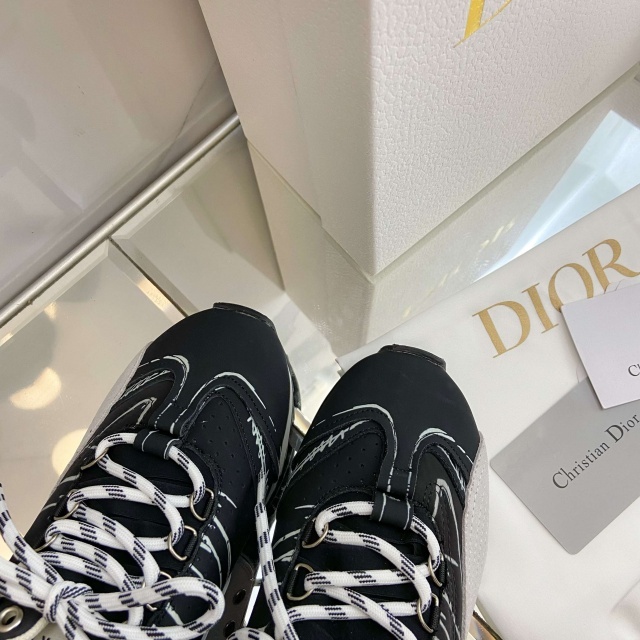 Fashion Lace-Up Women Luxury Sneakers