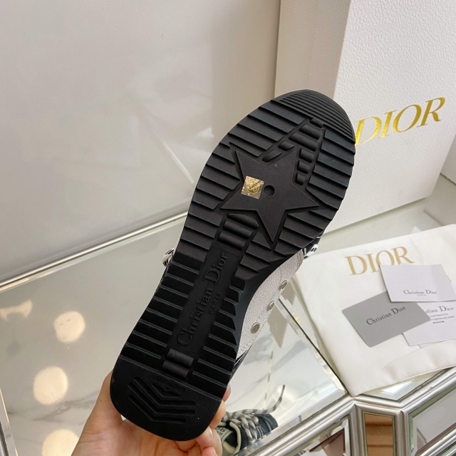 Fashion Lace-Up Women Luxury Sneakers