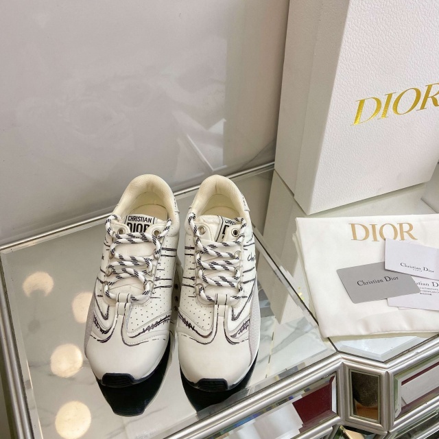 Fashion Lace-Up Women Luxury Sneakers