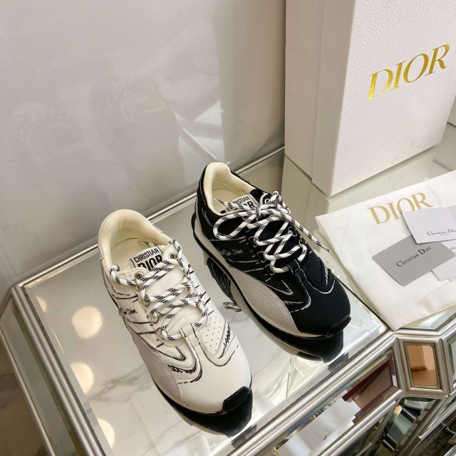 Fashion Lace-Up Women Luxury Sneakers