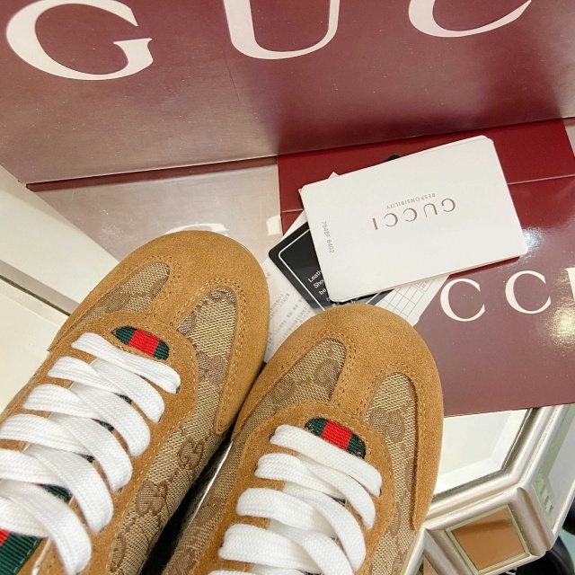 Re-Motion Style Fashion Couple Striped Sneakers