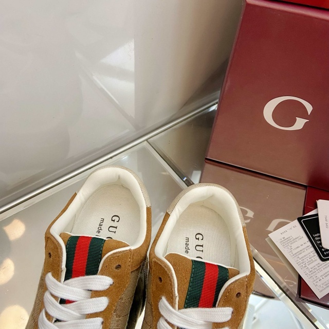 Re-Motion Style Fashion Couple Striped Sneakers