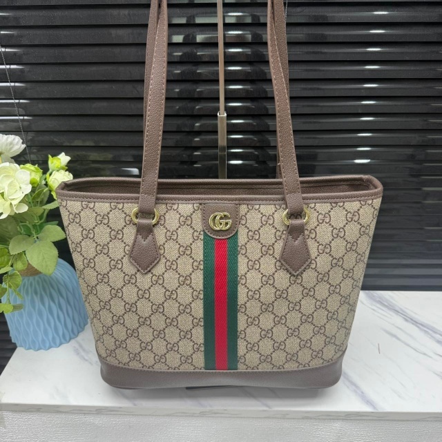 Metal Logo Fashion Women Shoulder Bags