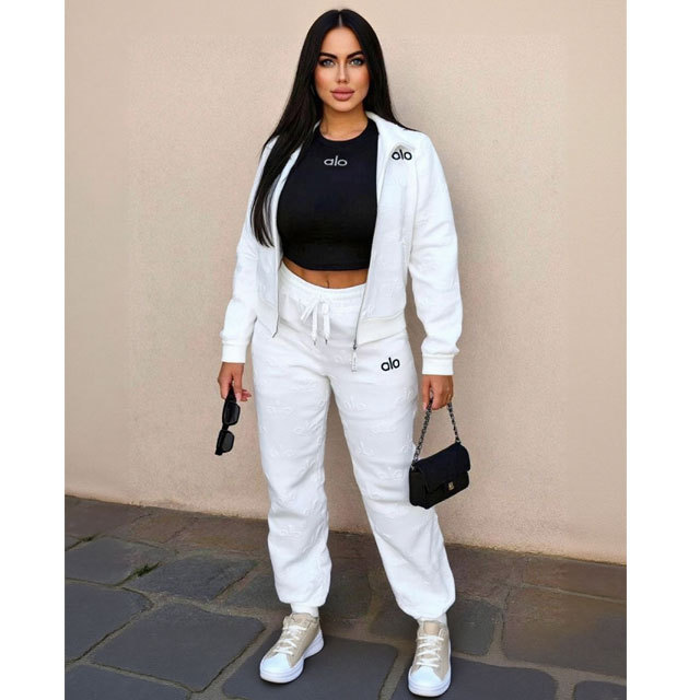 Fashion Embossing Women Zipper Tracksuit Set