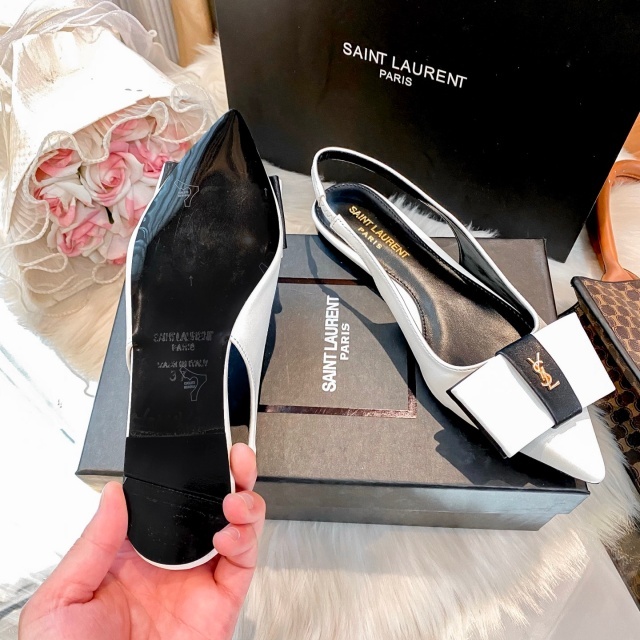 Metal Logo Leather Pointed Toe Flat Slides