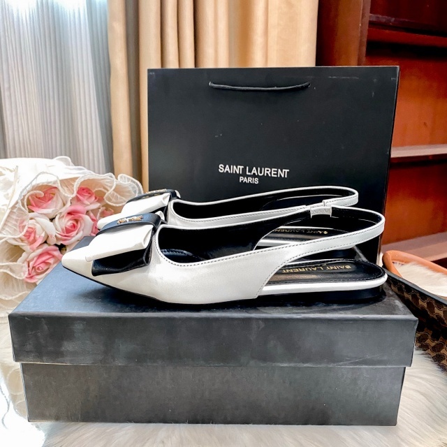 Metal Logo Leather Pointed Toe Flat Slides