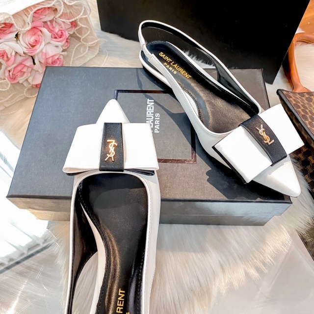 Metal Logo Leather Pointed Toe Flat Slides