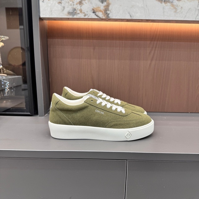 Women Luxury Fashion Lace-Up Sneakers