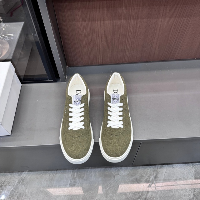Women Luxury Fashion Lace-Up Sneakers