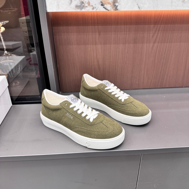 Women Luxury Fashion Lace-Up Sneakers