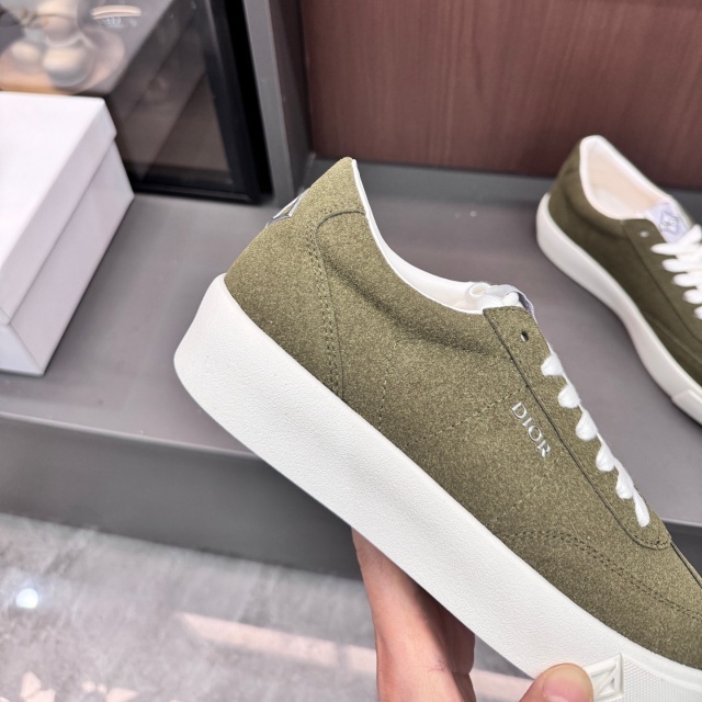 Women Luxury Fashion Lace-Up Sneakers