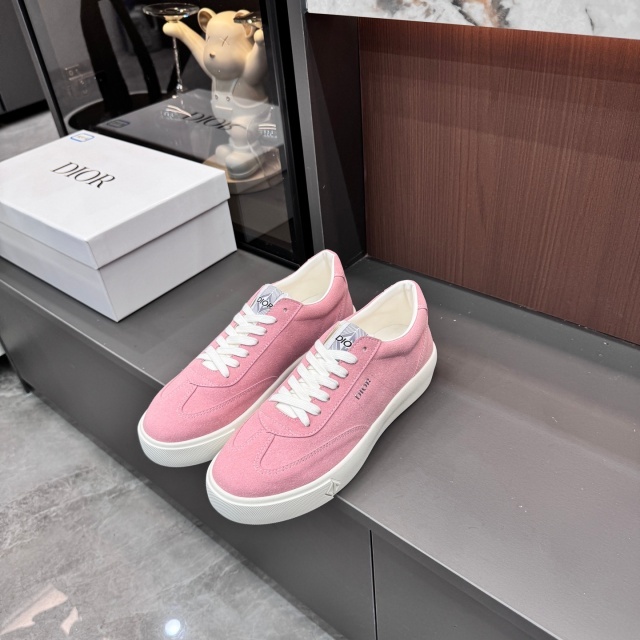 Women Luxury Fashion Lace-Up Sneakers