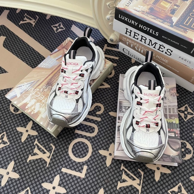 Big Size Fashion Lace-Up Casual Breathable Sneakers