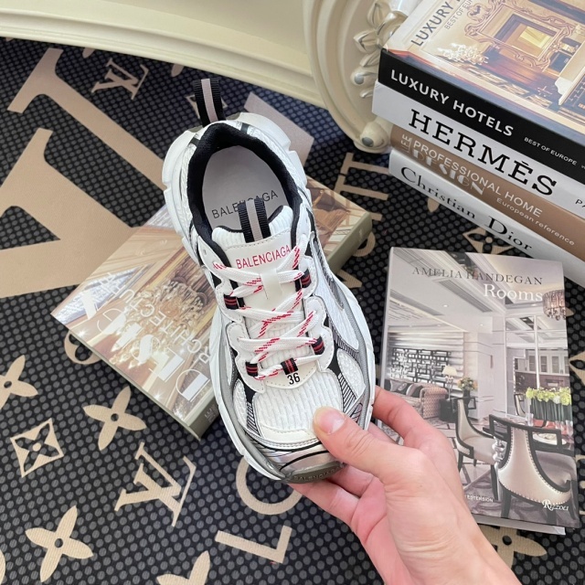 Big Size Fashion Lace-Up Casual Breathable Sneakers
