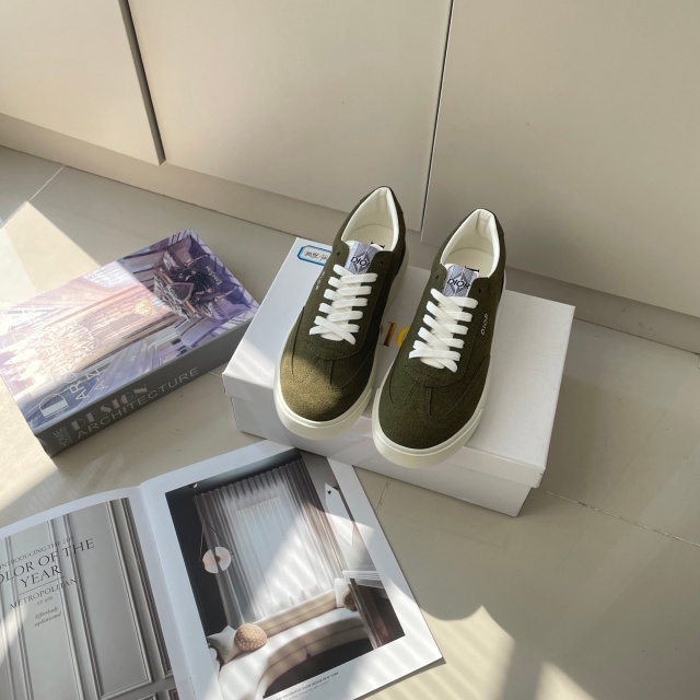 Luxury Fashion Big Size Lace-Up Casual Sneakers